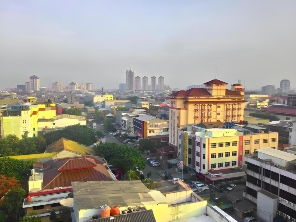 California Hotel Jakarta Exterior photo