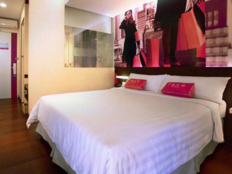 California Hotel Jakarta Exterior photo